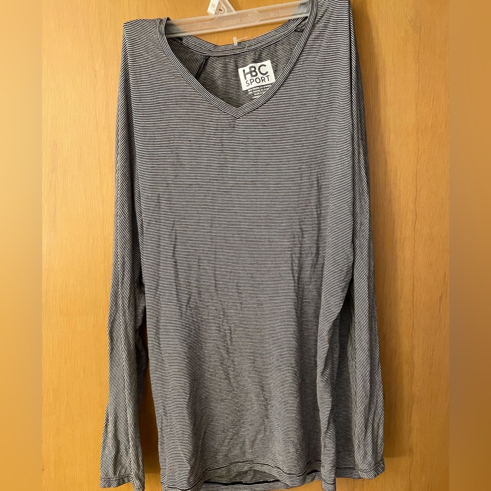 Long sleeve ladies top